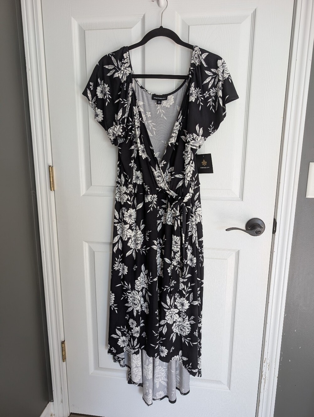 Black & White Floral Wrap Dress - Women